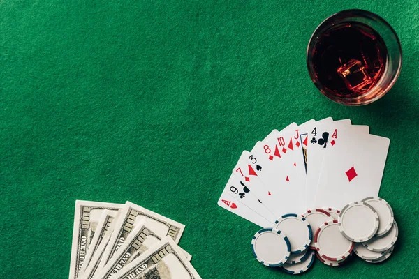 Slot game interface showing payout table and bet control options